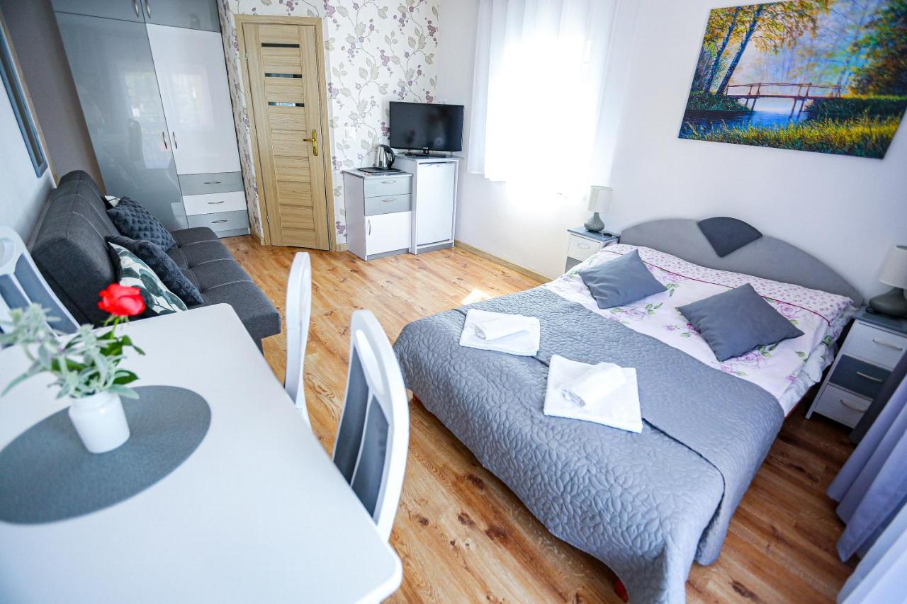 Villa Roza Pokoje & Apartamenty Łeba Extérieur photo