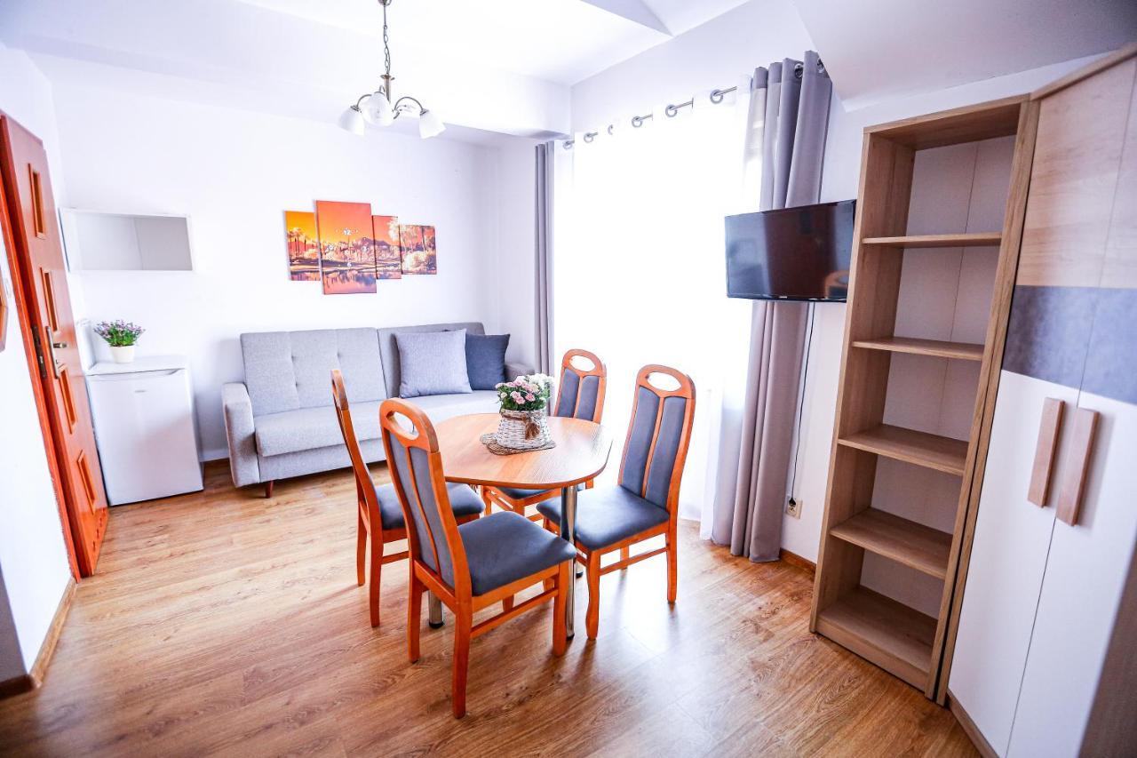 Villa Roza Pokoje & Apartamenty Łeba Extérieur photo