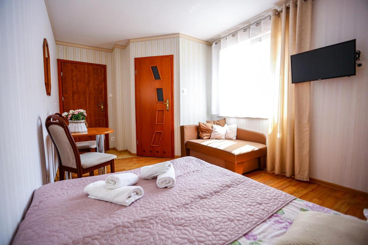 Villa Roza Pokoje & Apartamenty Łeba Extérieur photo