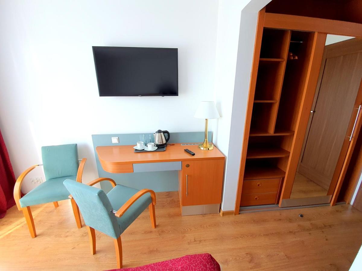 Villa Roza Pokoje & Apartamenty Łeba Extérieur photo